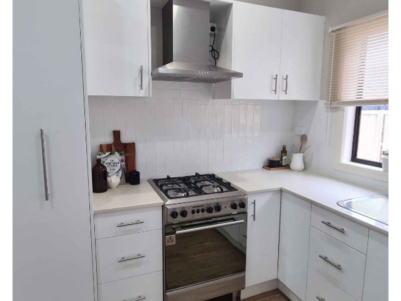 8a Humphreys Ave, Casula NSW 2170