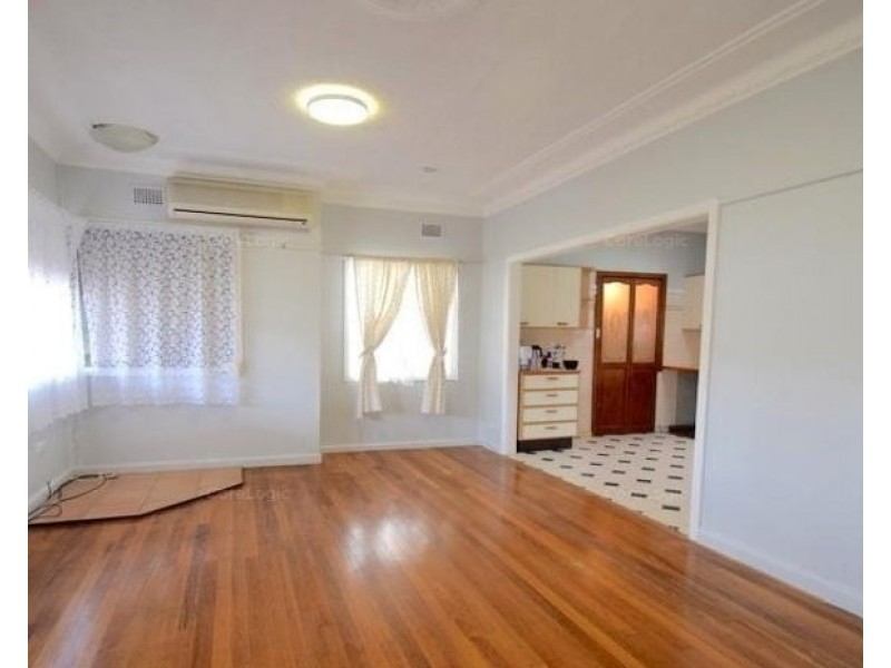 3a Roland Ave, Liverpool NSW 2170
