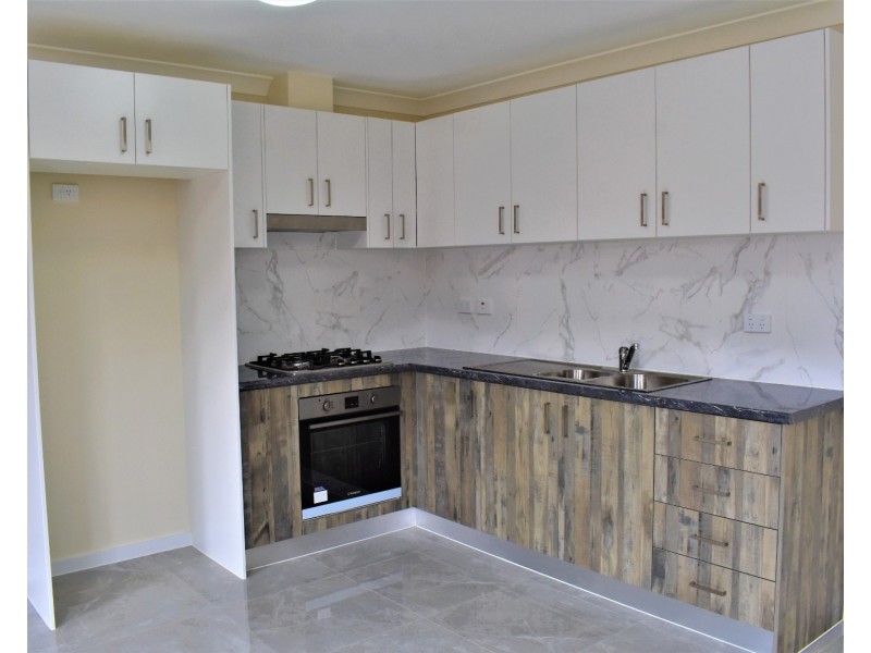 12a Paperbark Cct, Casula NSW 2170