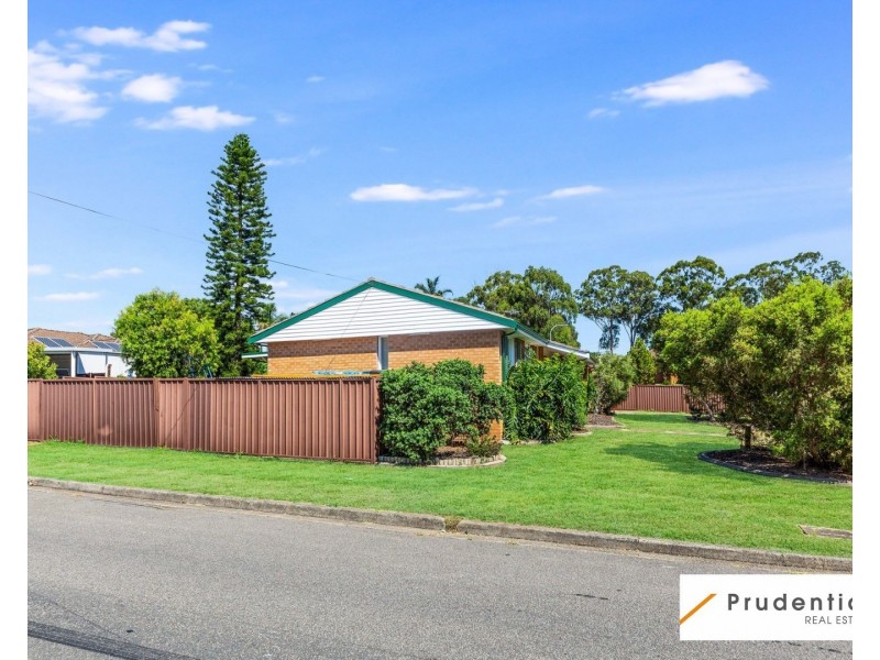 1 Darling Ave, Lurnea NSW 2170