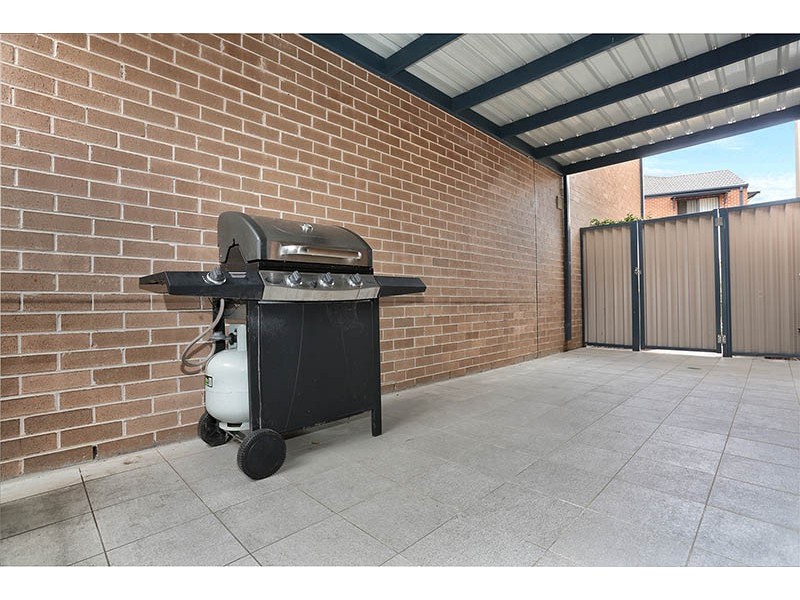 17/18 Holland Crescent, Casula NSW 2170