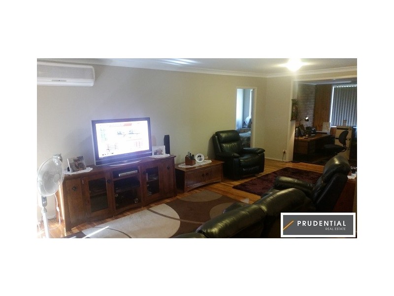 10 Ikara Crescent, Moorebank NSW 2170