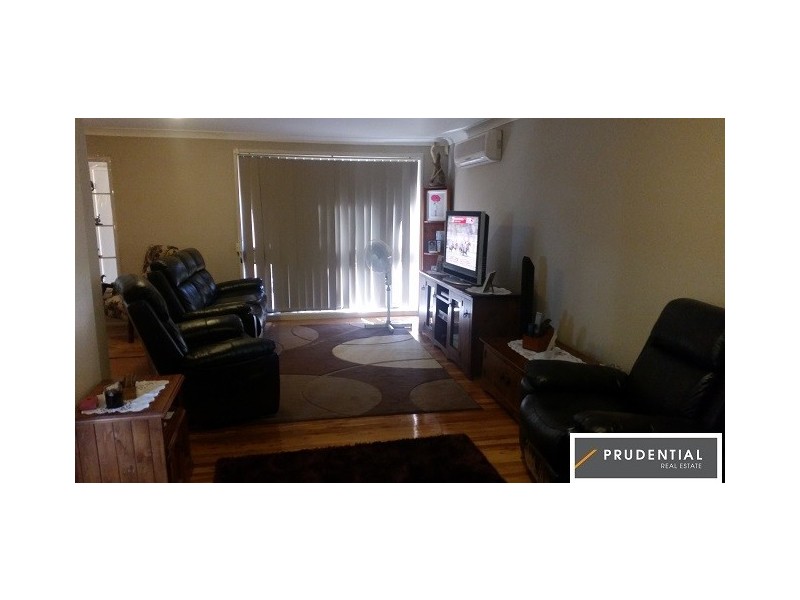10 Ikara Crescent, Moorebank NSW 2170