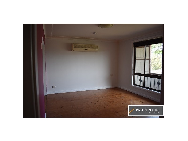 33 Lyndley Street, Busby NSW 2168