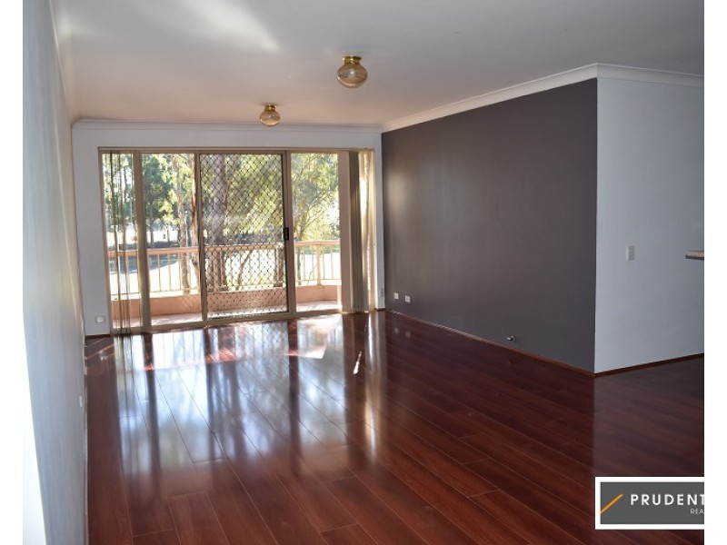 6/4 Mead Drive, Chipping Norton NSW 2170