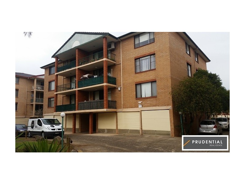 25/4  Riverpark Drive, Liverpool NSW 2170