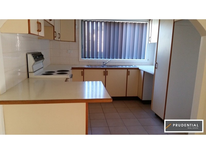 43 Rowe Avenue, Lurnea NSW 2170