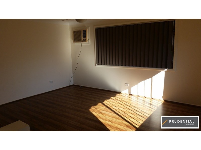 43 Rowe Avenue, Lurnea NSW 2170