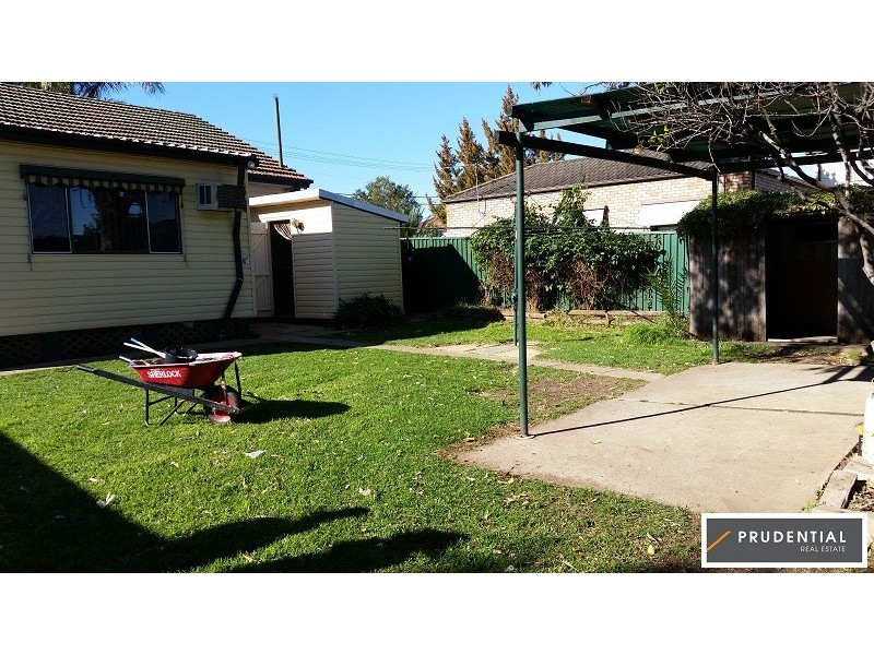 43 Rowe Avenue, Lurnea NSW 2170