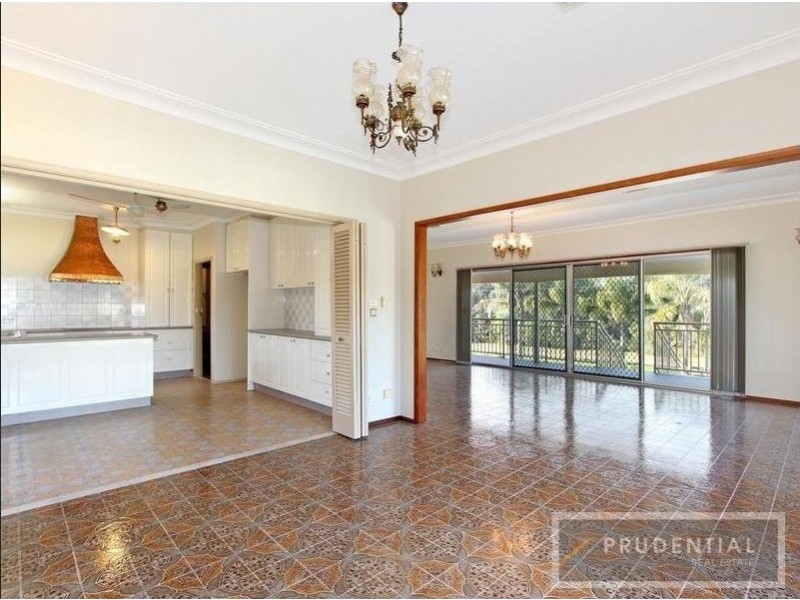 28 Silverwater Crescent, Lansvale NSW 2166