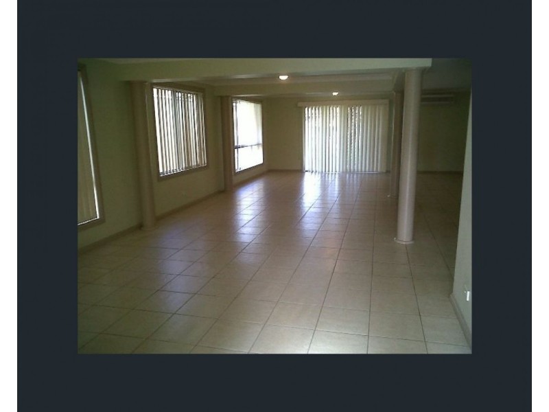 8B Timbillica Close, Prestons NSW 2170