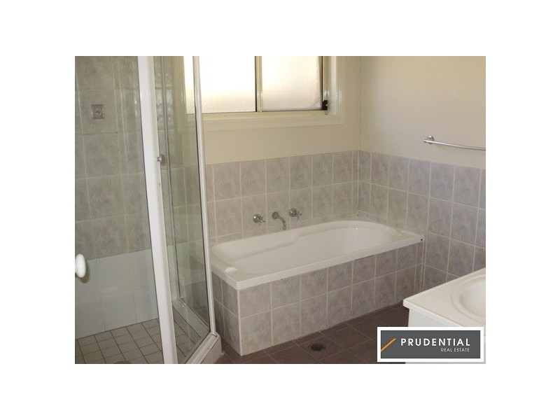 1 Tingha Place, Hinchinbrook NSW 2168