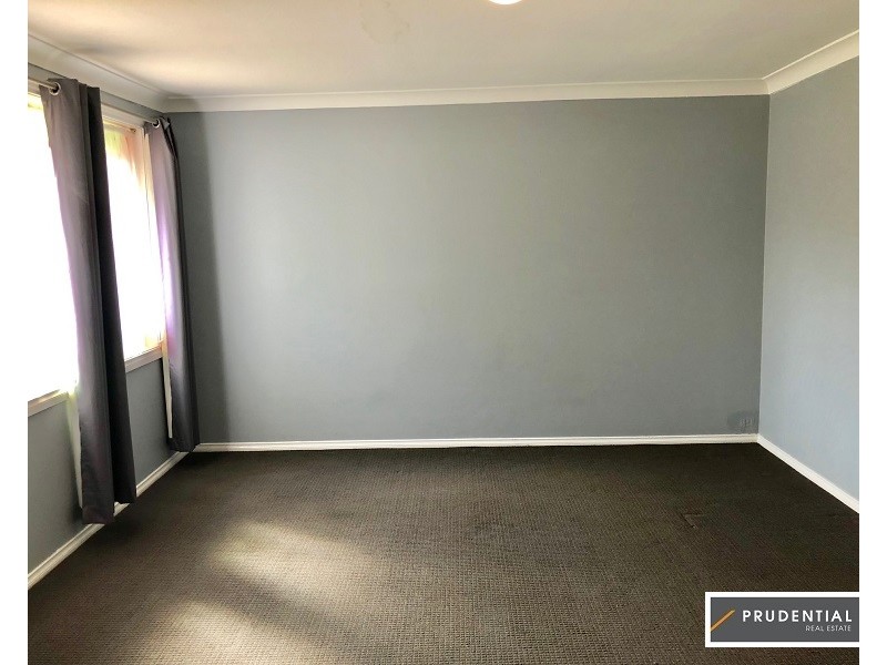 16 Triabunna Avenue, West Hoxton NSW 2171