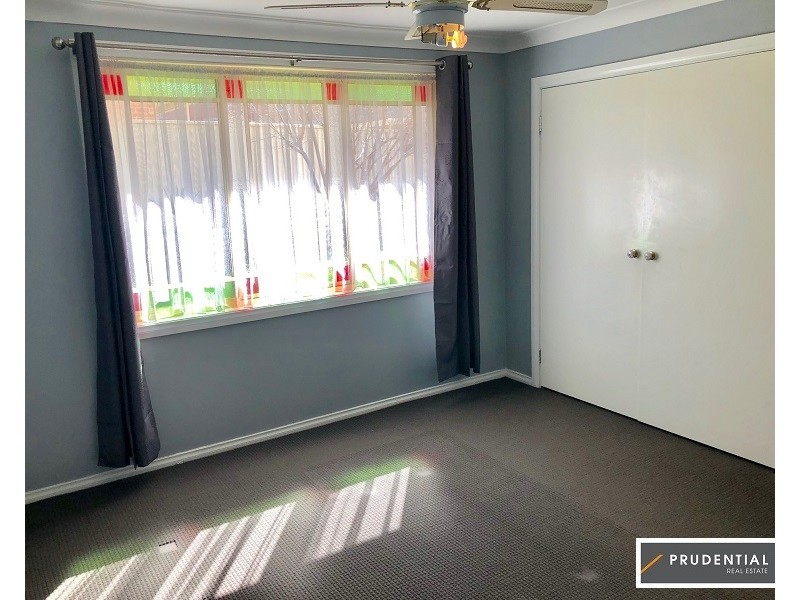 16 Triabunna Avenue, West Hoxton NSW 2171