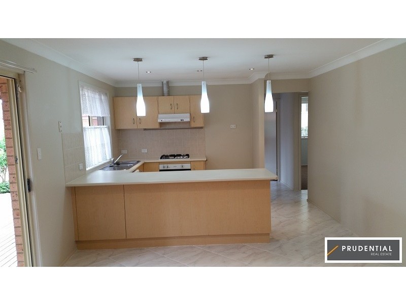 6 Natalie Close, Casula NSW 2170