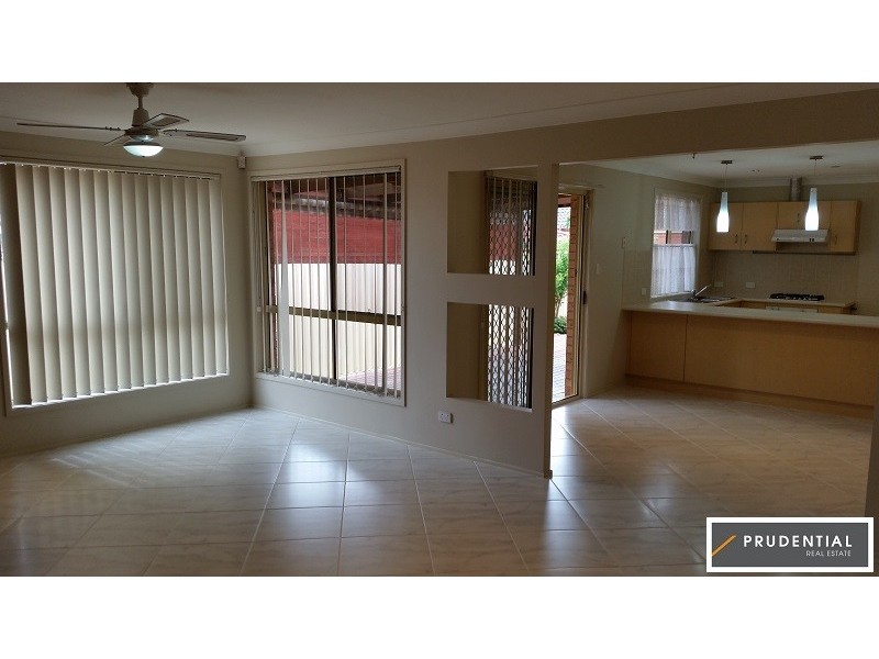 6 Natalie Close, Casula NSW 2170