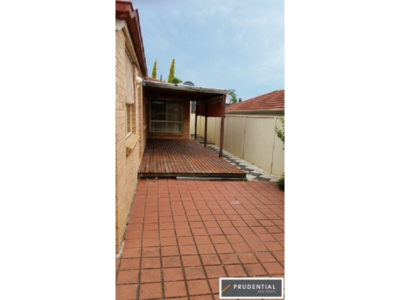 6 Natalie Close, Casula NSW 2170