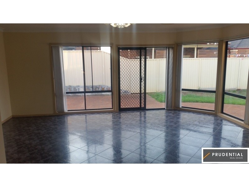 25 Chapman Street, West Hoxton NSW 2171