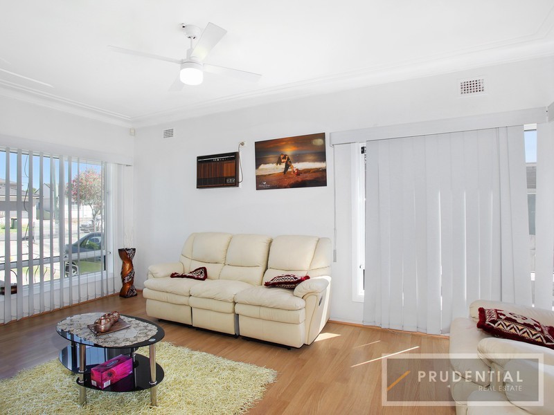 8 Coolaroo Crescent, Lurnea NSW 2170