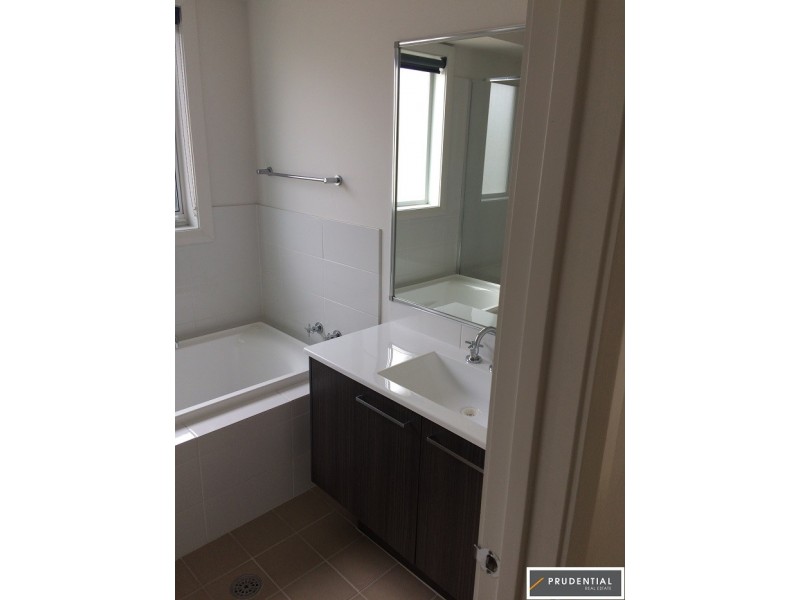 4 Horace Street, Middleton Grange NSW 2171