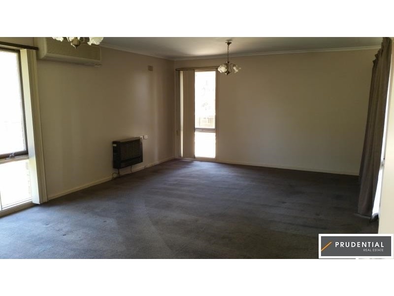 10 Wilkes Ave, Moorebank NSW 2170