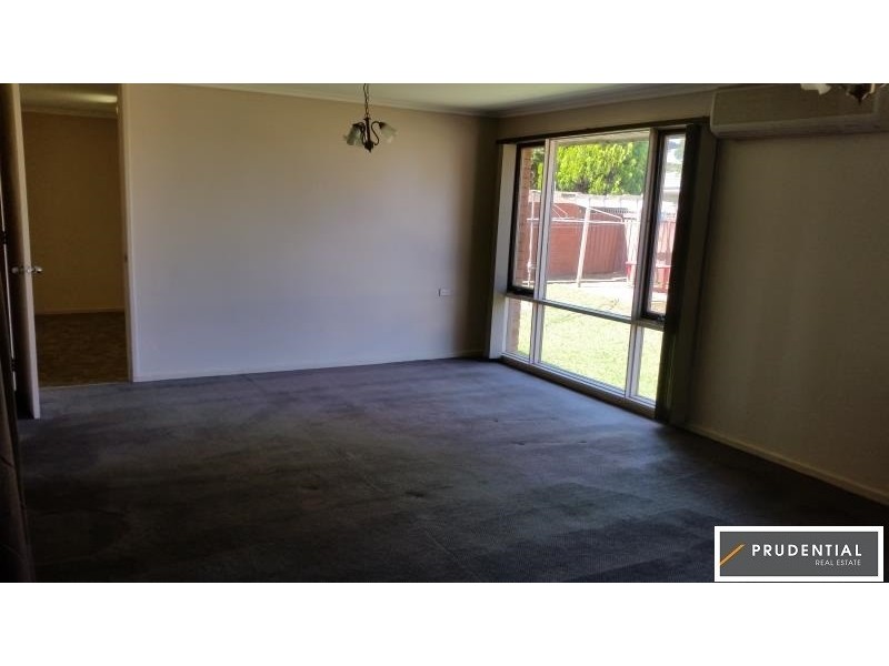 10 Wilkes Ave, Moorebank NSW 2170