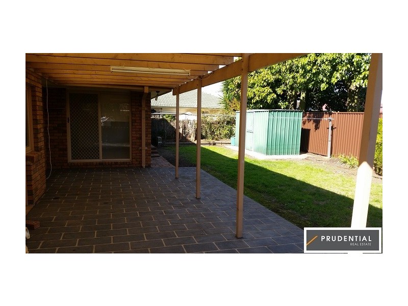 2D Labuan Rd, Wattle Grove NSW 2173