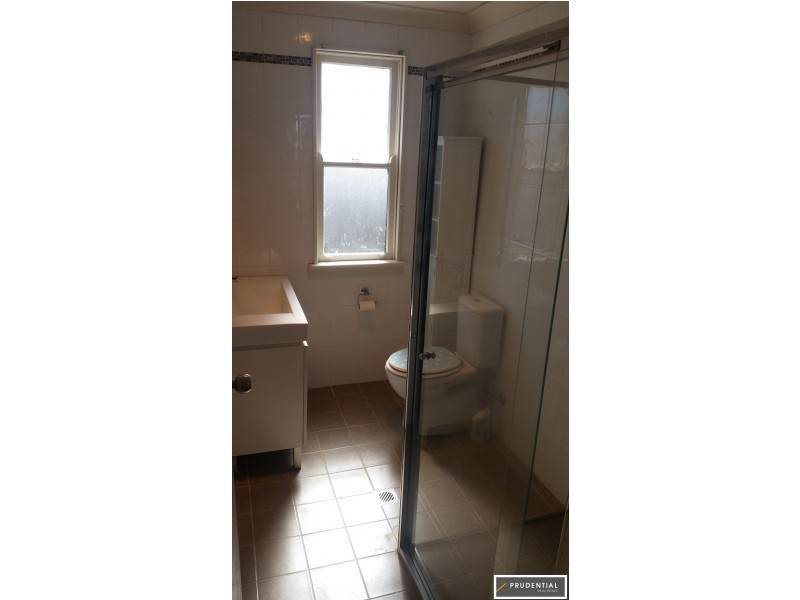 13 Frazer Ave, Lurnea NSW 2170