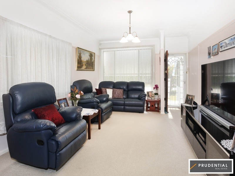 2 Amalfi Street, Lurnea NSW 2170