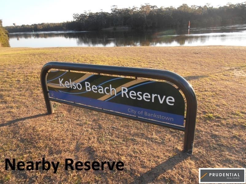 10 Park Rd, East Hills NSW 2213