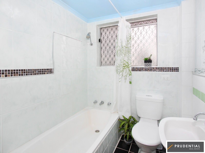 2/20 Drummond Street, Warwick Farm NSW 2170