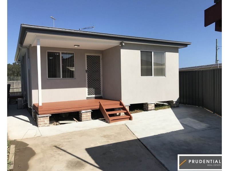 25A Weir Cres, Lurnea NSW 2170