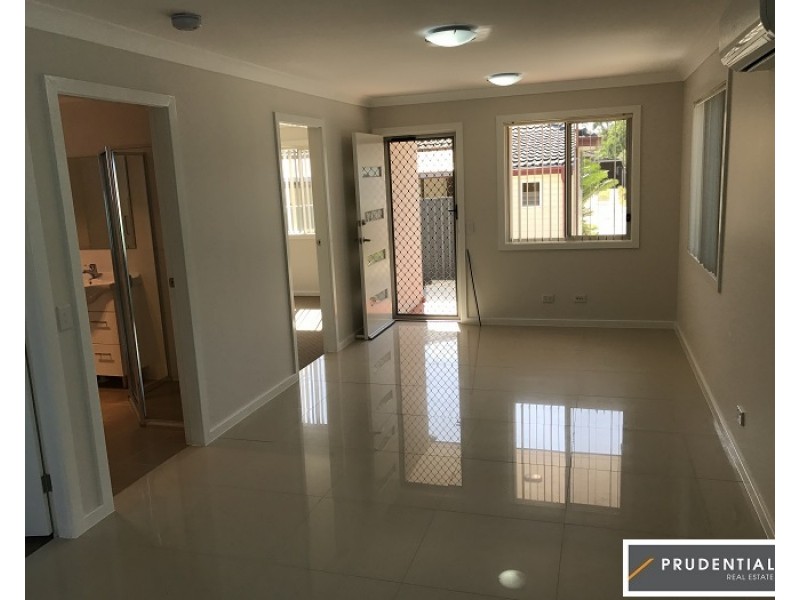 25A Weir Cres, Lurnea NSW 2170