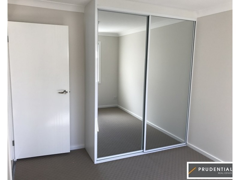 25A Weir Cres, Lurnea NSW 2170