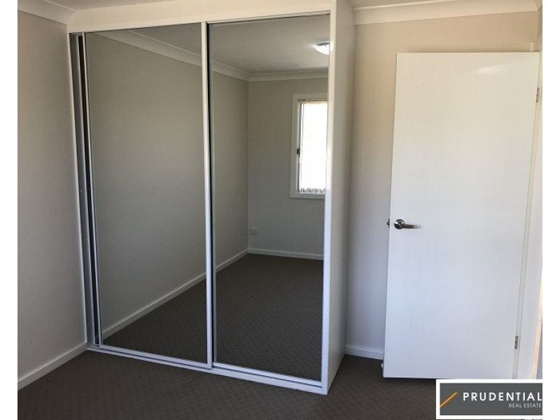 25A Weir Cres, Lurnea NSW 2170