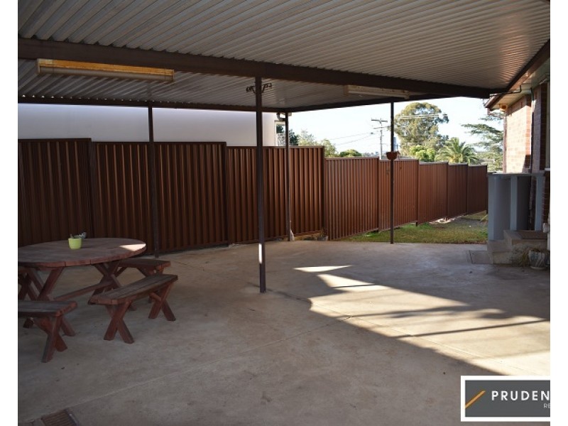 1 Kathleen Ave, Lurnea NSW 2170