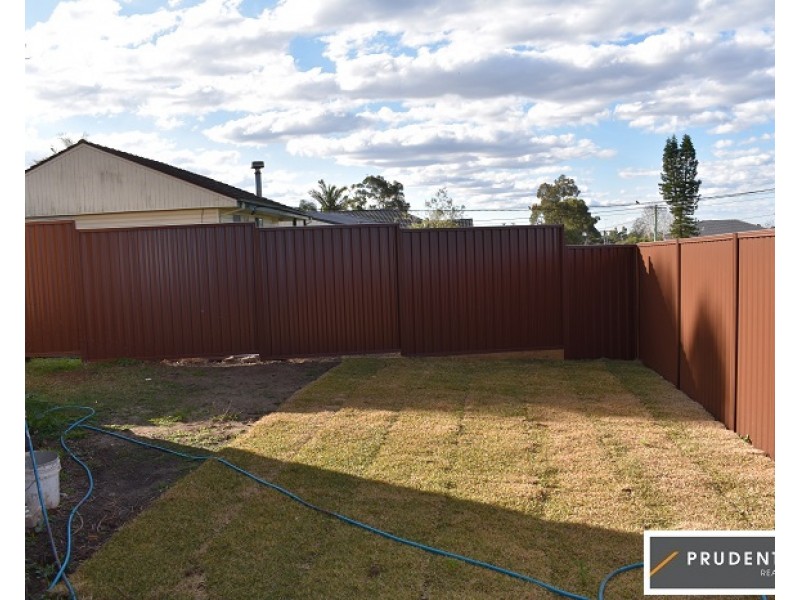 1 Kathleen Ave, Lurnea NSW 2170