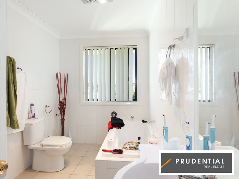 40 McGirr Parade, Warwick Farm NSW 2170