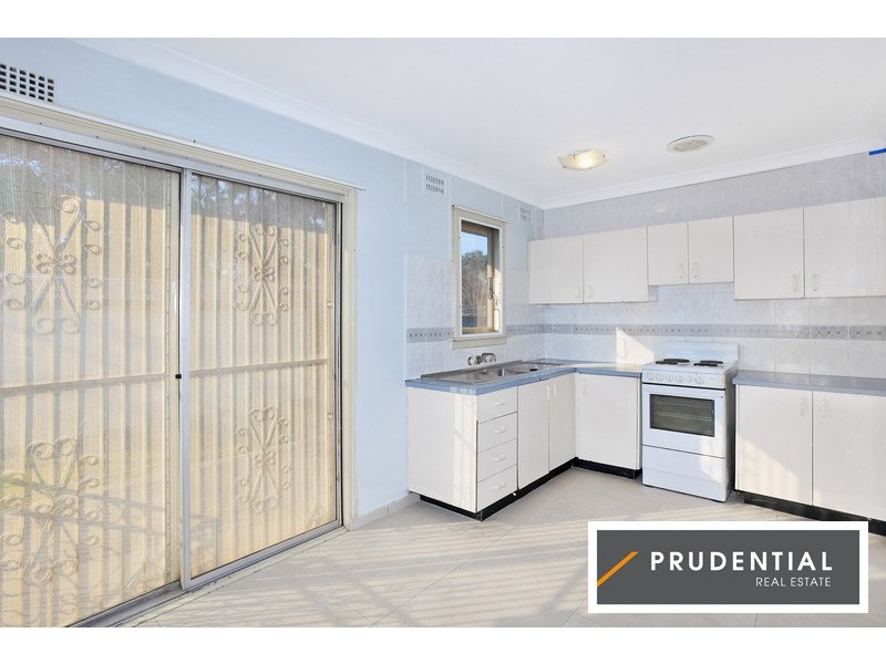 27 Willan Dr, Cartwright NSW 2168