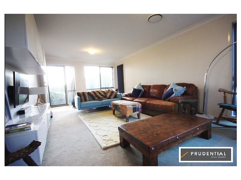 47 Northampton Drive, Glenfield NSW 2167