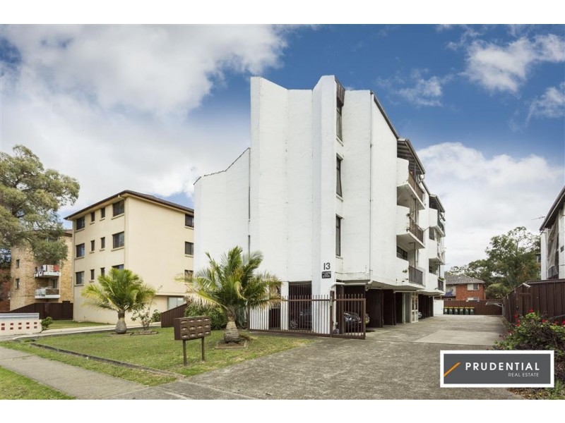 6/13 Hart Street, Warwick Farm NSW 2170