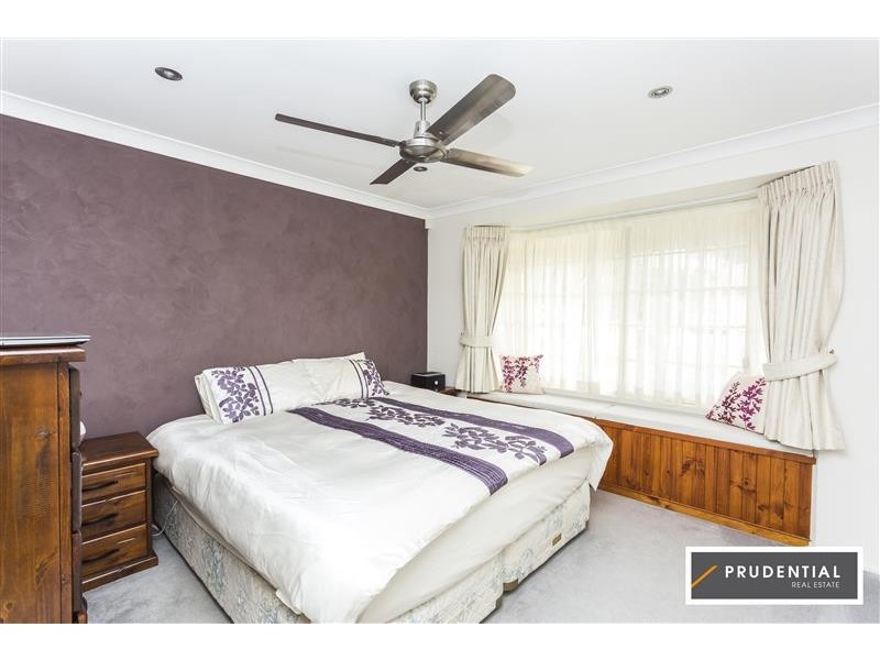 16 Pedder Court, Wattle Grove NSW 2173