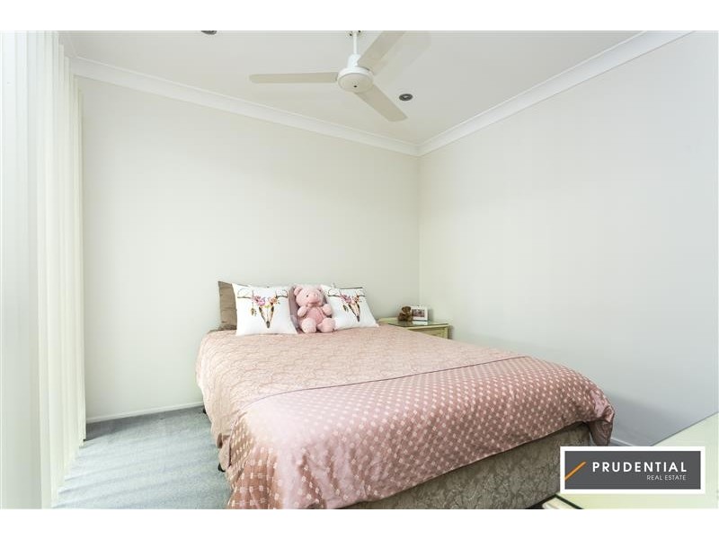 16 Pedder Court, Wattle Grove NSW 2173