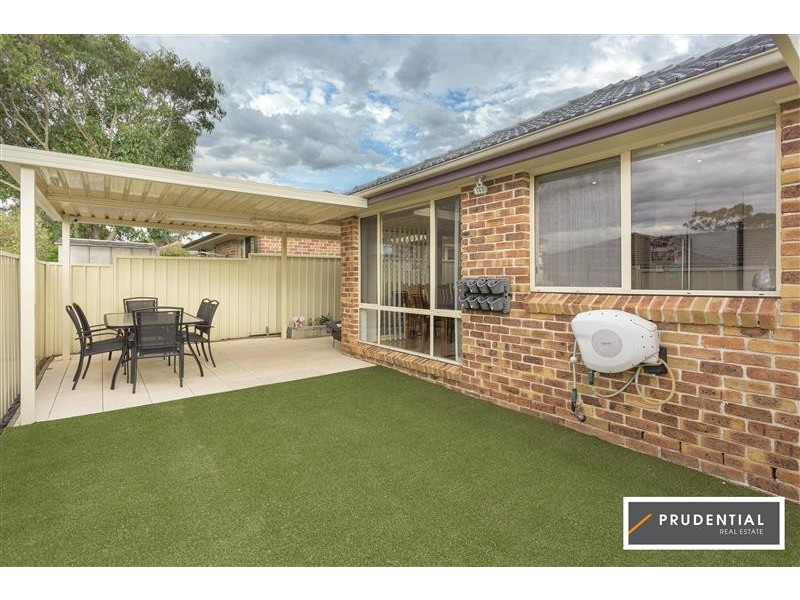 16 Pedder Court, Wattle Grove NSW 2173
