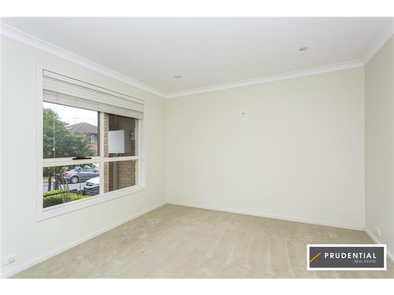 33 Cadman Ave, West Hoxton NSW 2171