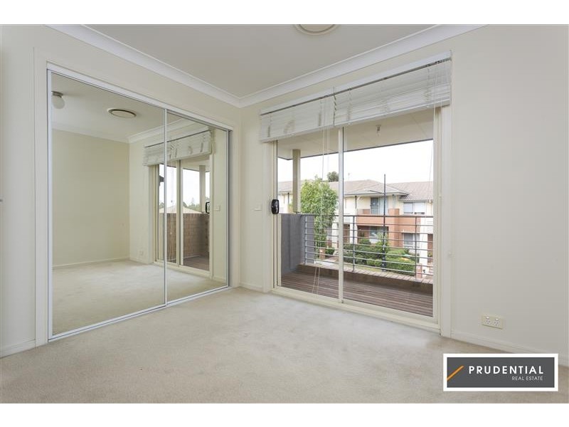 33 Cadman Ave, West Hoxton NSW 2171