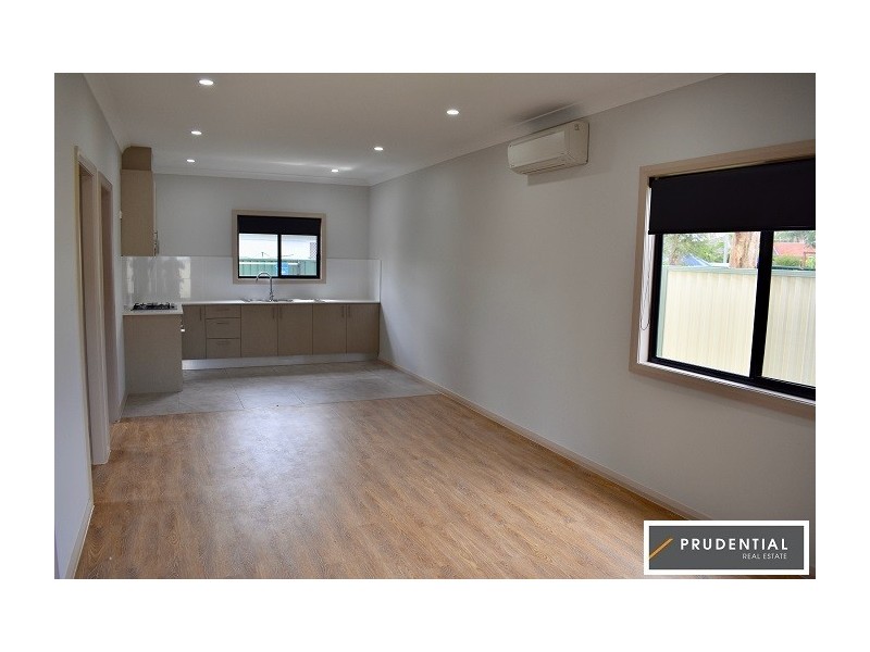 80A Lawrence Hargrave Dr, Warwick Farm NSW 2170