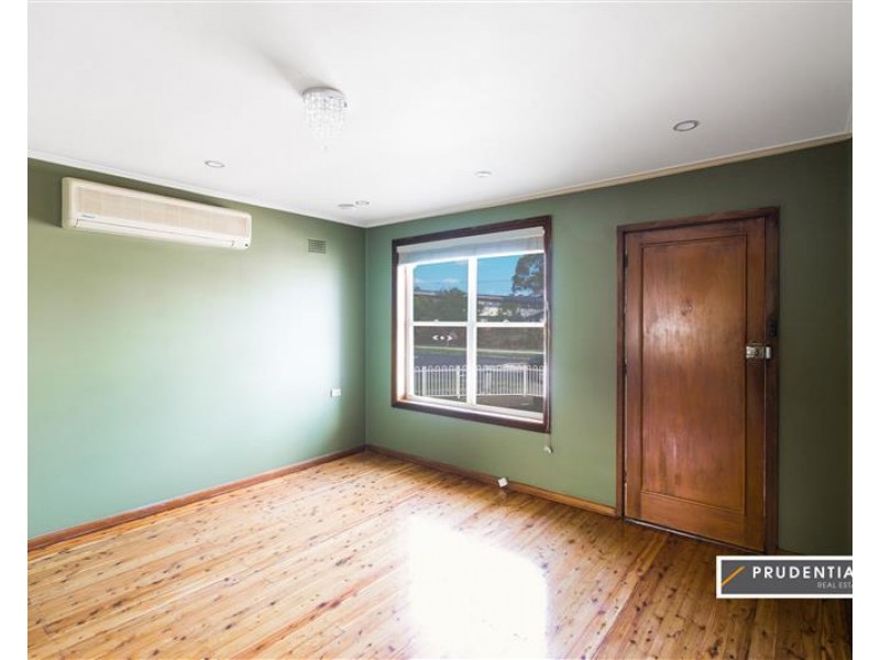 2 Sadleir Ave, Sadleir NSW 2168