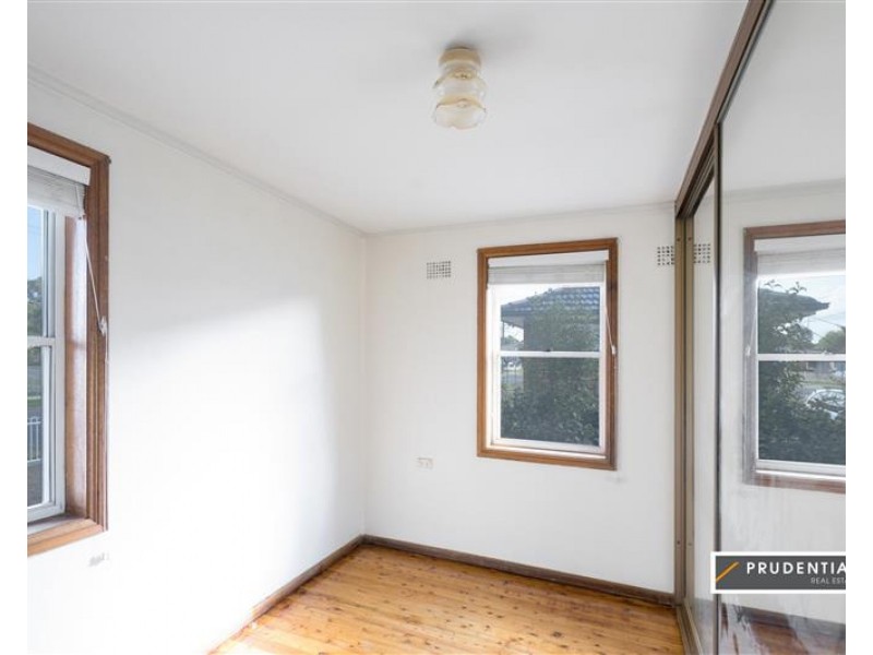 2 Sadleir Ave, Sadleir NSW 2168