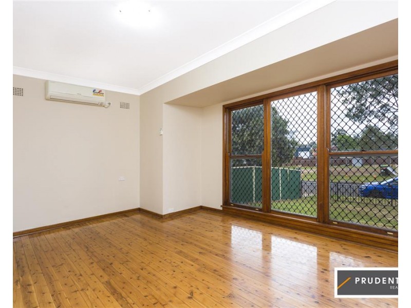 12 Bare Avenue, Lurnea NSW 2170